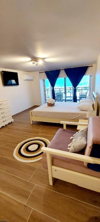 Nefelis Rooms Pori Exterior foto